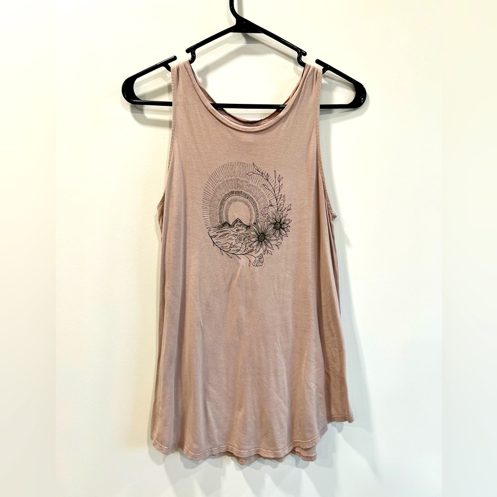 Old navy mountain and flower tank top